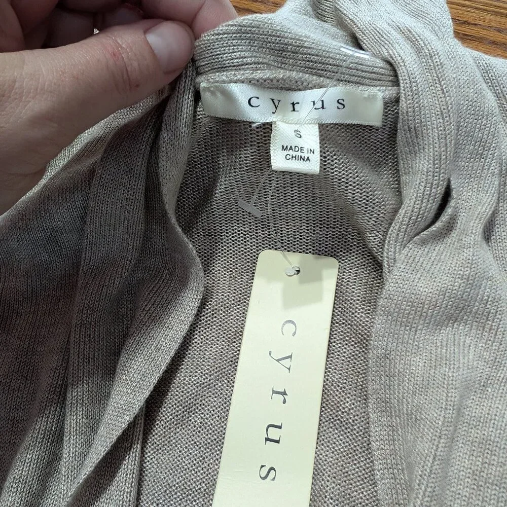 Cyrus, Junior size Small, lightweight Sweater Cardigan, Open front NWT